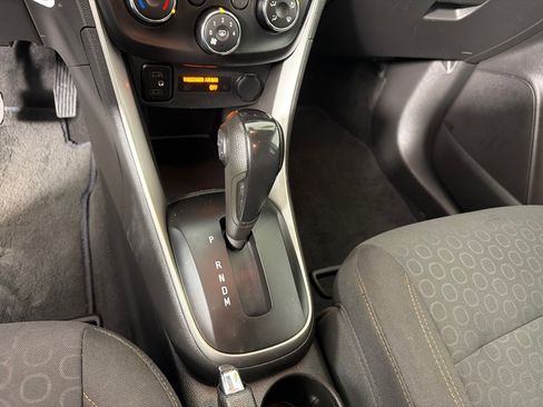 Used 2020 Chevrolet Trax LS w/ Tint and Cruise Package FWD image 16
