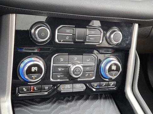 Certified 2024 GMC Yukon Denali image 19