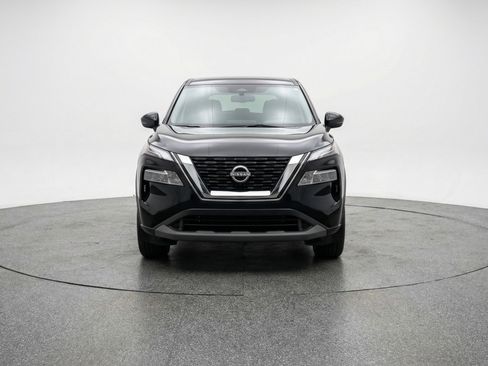 Used 2025 Nissan Rogue SV AWD/4WD image 2