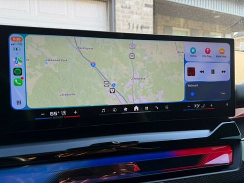 Used 2025 BMW M5 w/ Executive Package image 31