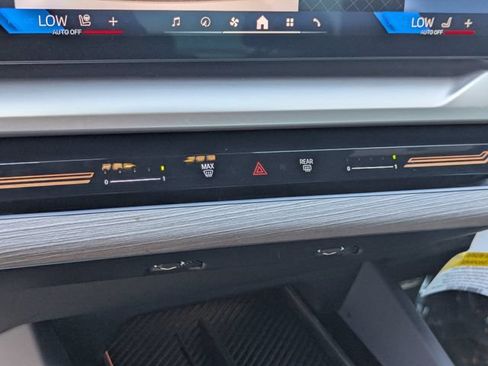 Used 2025 BMW 530i xDrive AWD/4WD image 29