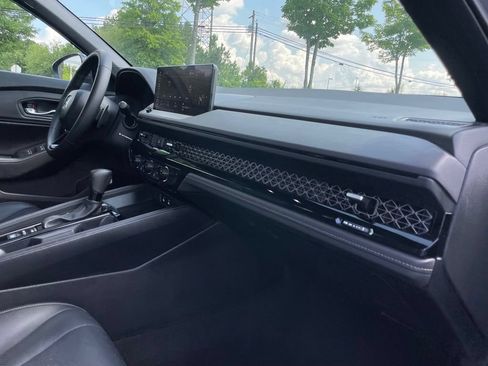 Used 2024 Honda Accord Sport image 33