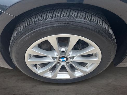 Used 2018 BMW 320i xDrive Sedan AWD/4WD image 18