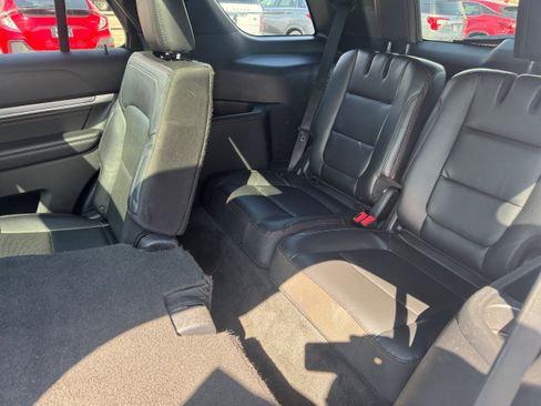 Used 2017 Ford Explorer Sport w/ Equipment Group 401A AWD/4WD image 8