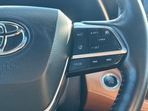 Used 2021 Toyota Highlander Platinum image 23