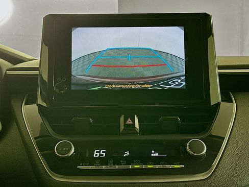 Used 2024 Toyota Corolla LE image 22