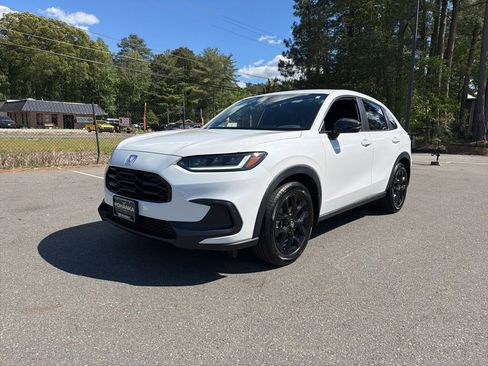 Certified 2024 Honda HR-V Sport image 2