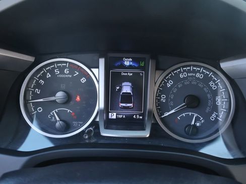 Used 2023 Toyota Tacoma Limited AWD/4WD image 38