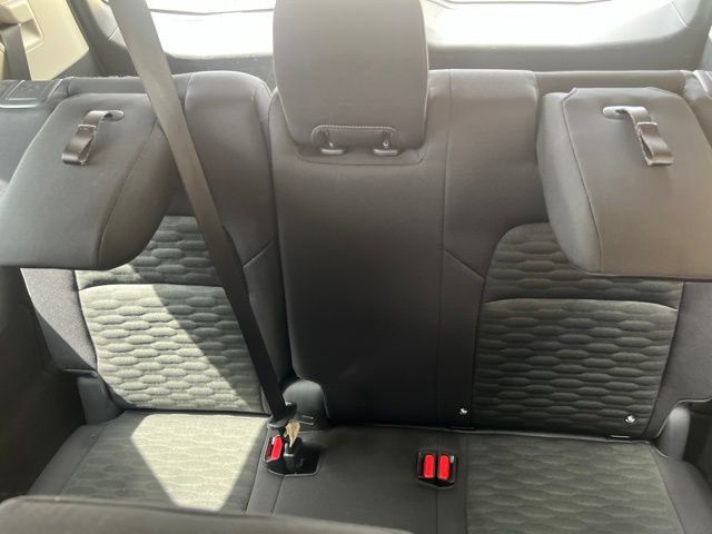 Used 2024 Nissan Pathfinder SV FWD image 27
