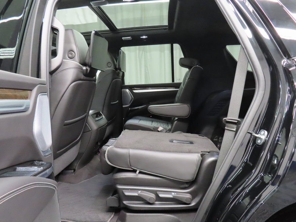 Used 2026 Cadillac Escalade Platinum Sport w/ LPO, Floor Liner Package AWD/4WD image 54