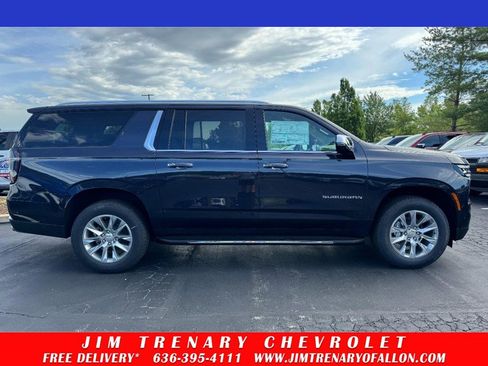 New 2026 Chevrolet Suburban Premier w/ Sun And Tow Package AWD/4WD image 1