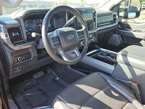 Used 2025 Ford F250 Lariat image 12