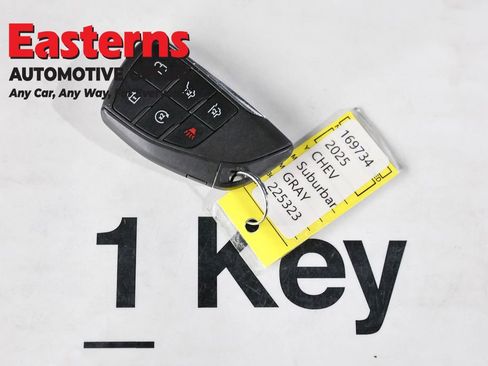 Used 2025 Chevrolet Suburban Z71 image 26