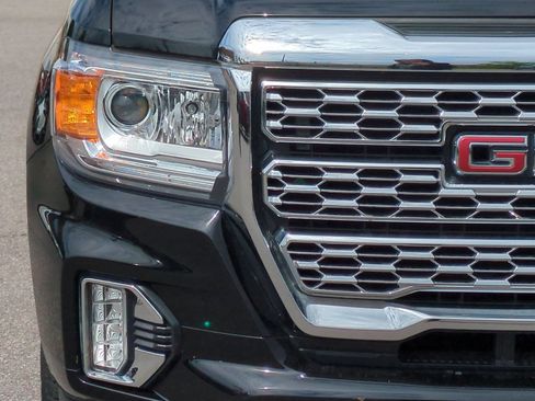 Used 2022 GMC Canyon Denali w/ Denali Black Edition Package AWD/4WD image 42