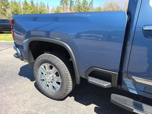New 2026 Chevrolet Silverado 2500 High Country w/ Z71 Off-Road Package AWD/4WD image 12
