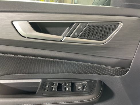 New 2026 Volkswagen Atlas Cross Sport SE image 9