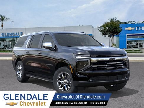 New 2026 Chevrolet Suburban Premier image 7