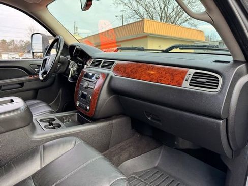 Used 2011 Chevrolet Silverado 3500 LTZ w/ LTZ Plus Package image 15