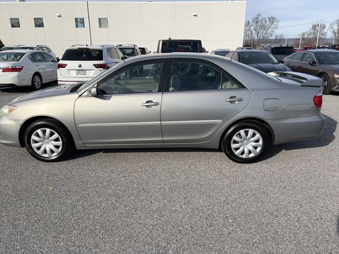 Used 2005 Toyota Camry image 8