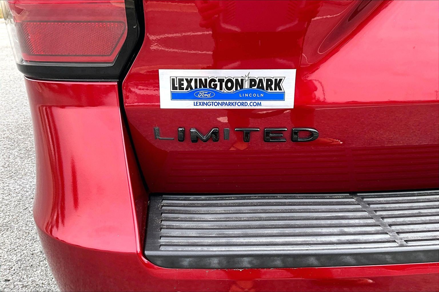 Used 2019 Ford Expedition Limited w/ Equipment Group 303A AWD/4WD image 24