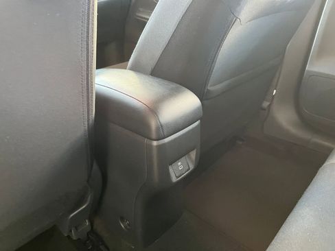 Used 2025 Nissan Versa SV image 23