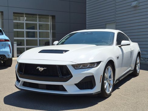 Used 2024 Ford Mustang GT Premium RWD image 8