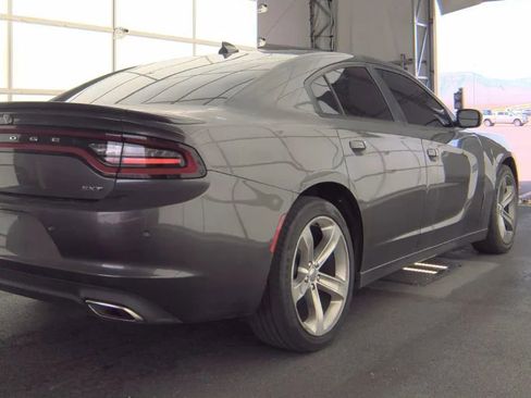 Used 2015 Dodge Charger SXT image 4
