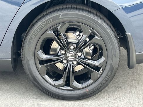 Used 2025 Honda Accord SE image 7