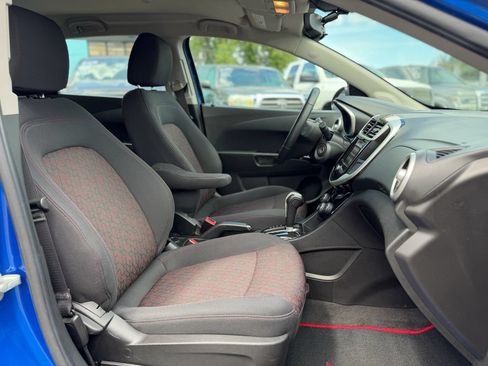 Used 2019 Chevrolet Sonic LT FWD image 6
