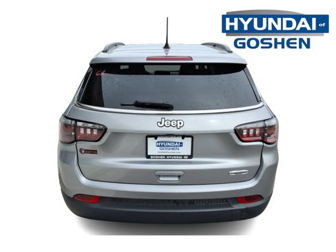 Used 2022 Jeep Compass Latitude FWD image 7