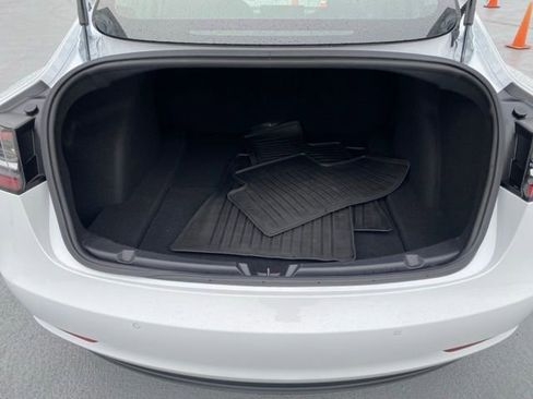 Used 2018 Tesla Model 3 Long Range image 9