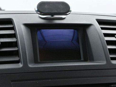 Used 2012 Toyota Highlander SE w/ Tow Pkg FWD image 25