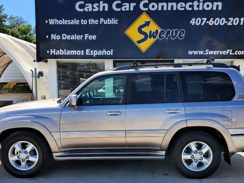 Used 2004 Toyota Land Cruiser AWD/4WD image 9