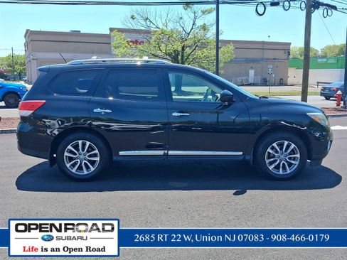 Used 2014 Nissan Pathfinder SL w/ SL Premium Package AWD/4WD image 7