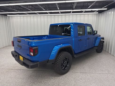 New 2026 Jeep Gladiator Sport AWD/4WD image 5
