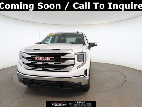 Used 2023 GMC Sierra 1500 SLE image 32