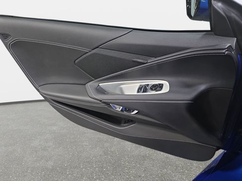 Used 2020 Chevrolet Corvette Stingray Coupe w/ 1LT image 20