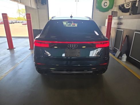 Used 2022 Audi Q8 Premium Plus AWD/4WD image 5