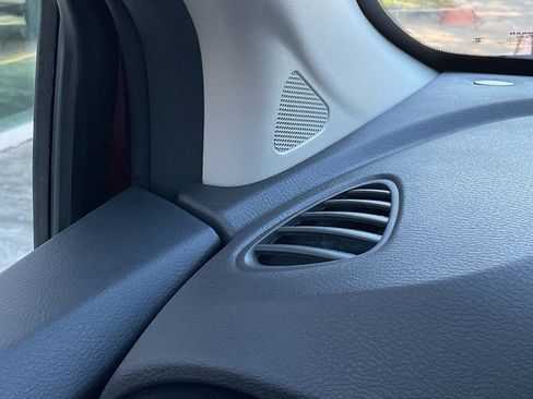 New 2025 Nissan Versa SV w/ Trunk Package image 23