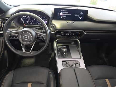 Certified 2025 MAZDA CX-70 Plug-In Hybrid w/ Premium Plus AWD/4WD image 10