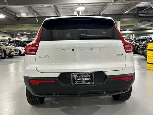 Used 2026 Volvo XC40 B5 Plus w/ Protection Package Premier AWD/4WD image 3