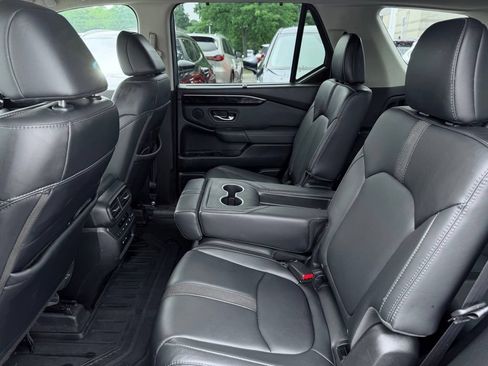Used 2025 Honda Pilot Touring image 25