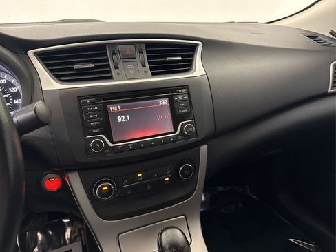 Used 2015 Nissan Sentra SV FWD image 34