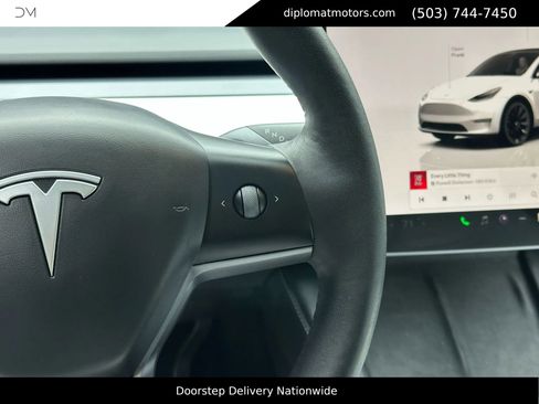 Used 2023 Tesla Model Y Long Range image 34