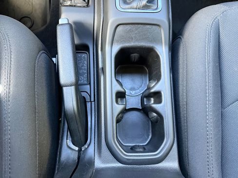 Used 2022 Jeep Wrangler Unlimited Sport image 29