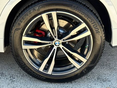 Used 2023 BMW X5 xDrive40i w/ M Sport Package image 10
