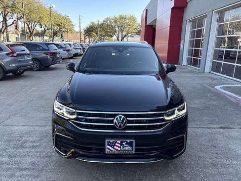 Used 2023 Volkswagen Tiguan SEL R-Line image 6