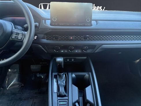 Certified 2025 Honda Accord LX image 11