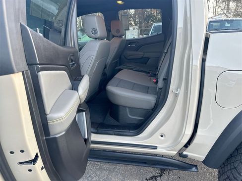 Used 2024 Chevrolet Colorado ZR2 image 29