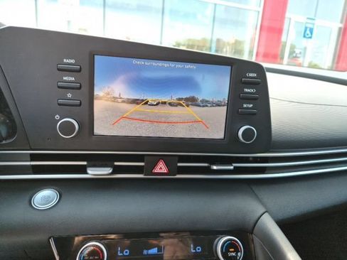 Used 2023 Hyundai Elantra SEL w/ Cargo Package FWD image 23